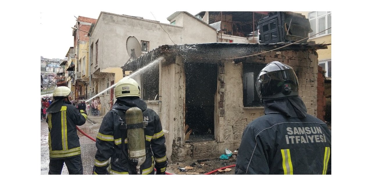 Eşine kızıp evini yaktı