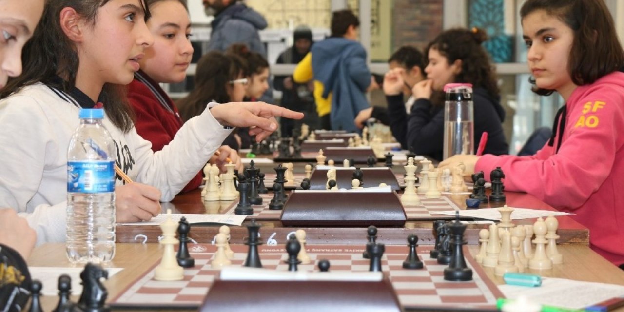 Okullar arası küçükler satranç sona erdi