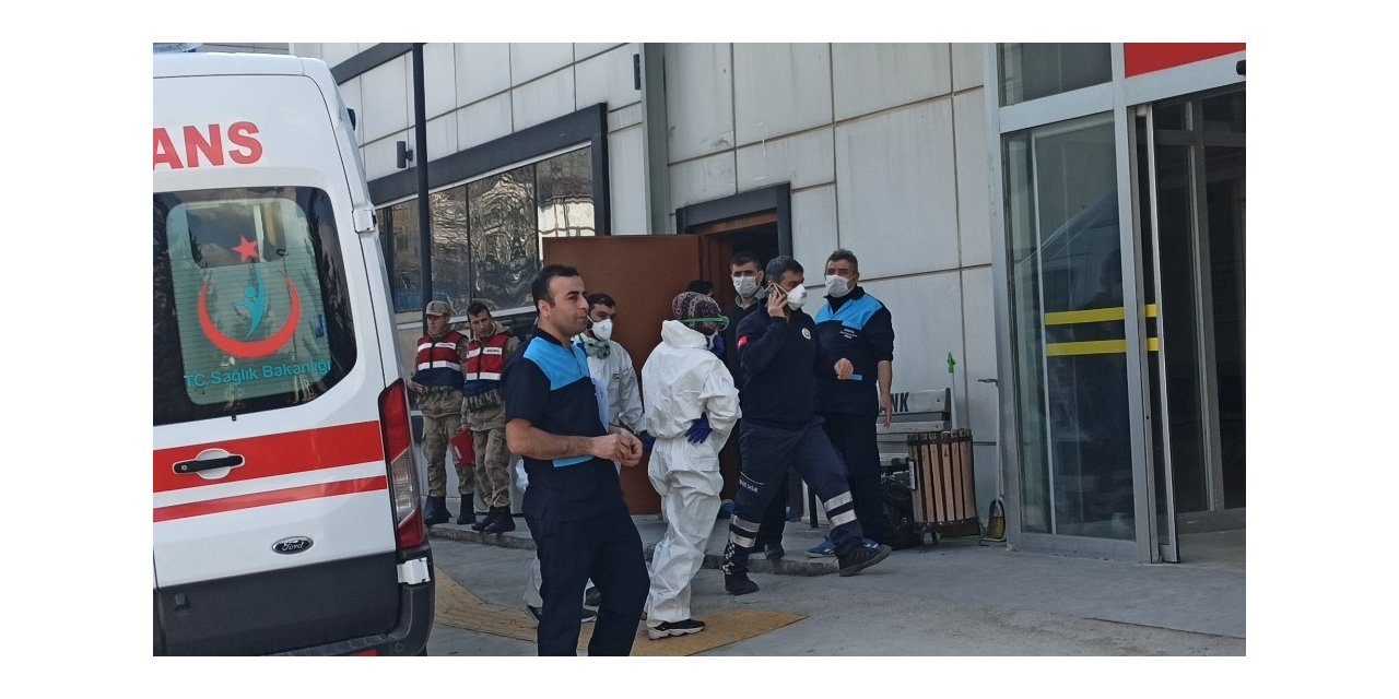 Hastanenin acil girişi kapatıldı, korona virüsünden şüphelenen vatandaşlar korku dolu anlar yaşadı