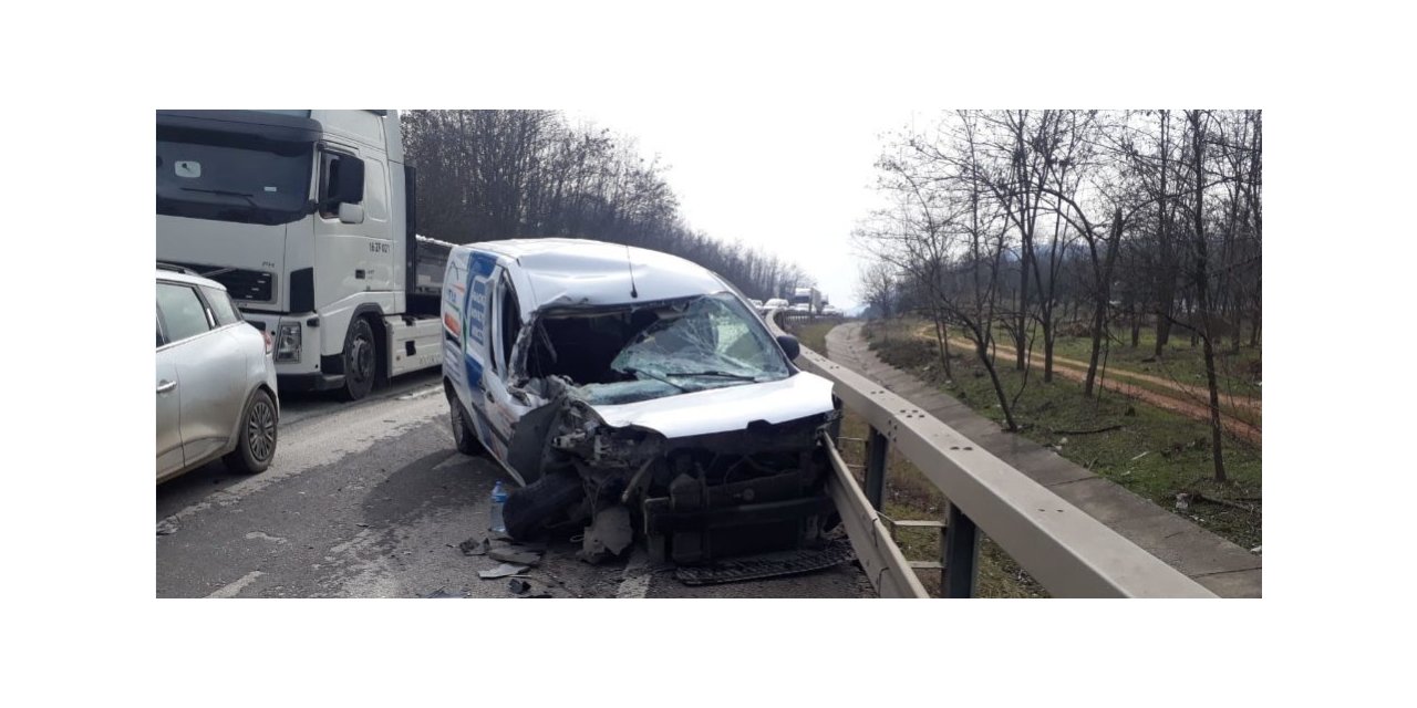 Bursa Ankara yolunda trafik kazası: 1 ağır yaralı