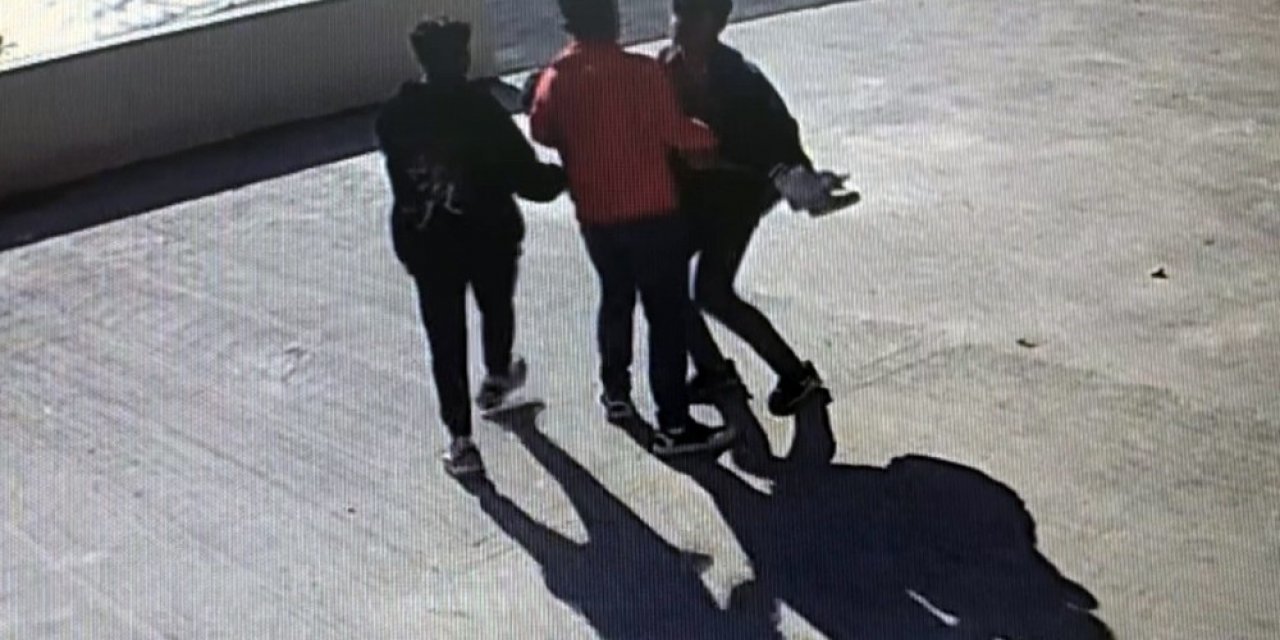 Sosyal medya için video çeken gence bayıltana kadar dayak