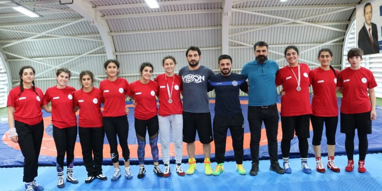 Minderin sultanları Diyarbakır’da ilki başardı