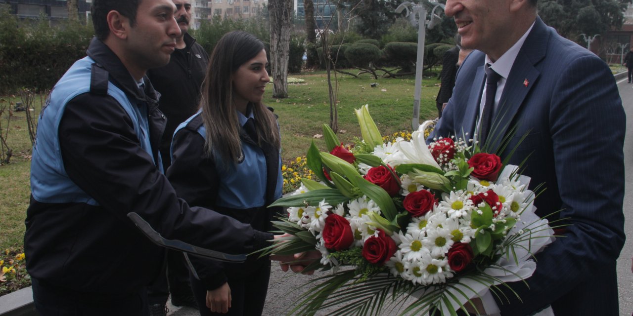 Bakan Ziya Selçuk, Diyarbakır Büyükşehir Belediyesini ziyaret etti