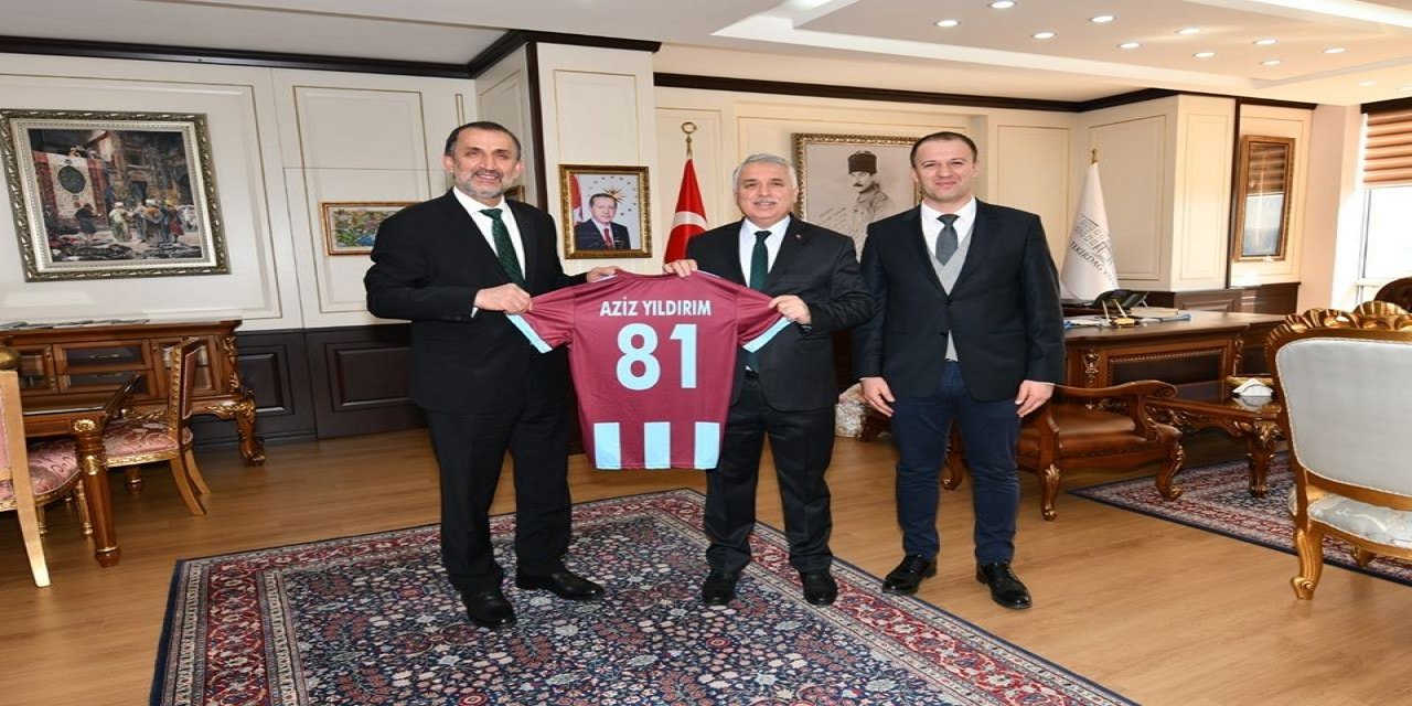 Başkan Şahin’den Vali Yıldırım’a 81 numaralı forma
