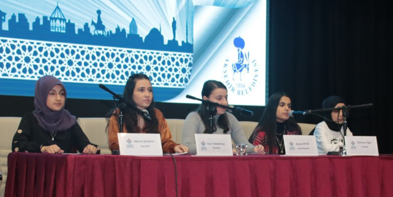 Yazar Tarık Buğra memleketi Akşehir'de anılıyor