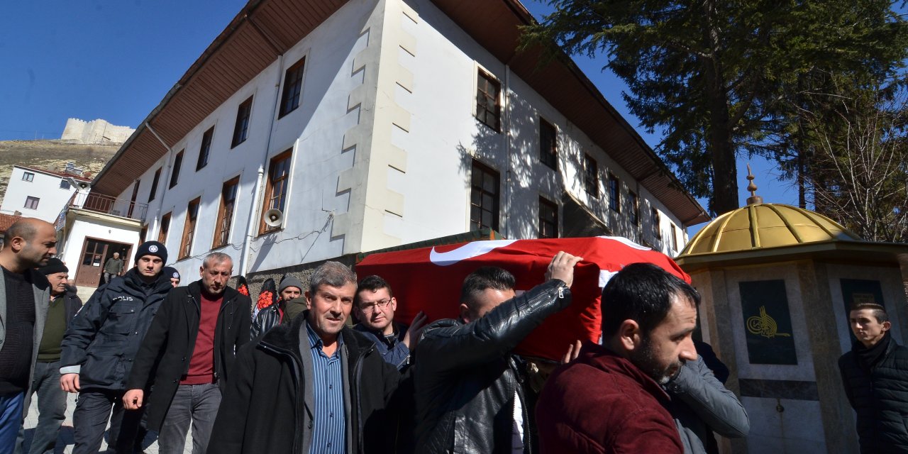 Almanya'daki ırkçı saldırıda ölen Saraçoğlu Çorum'da son yolculuğuna uğurlandı