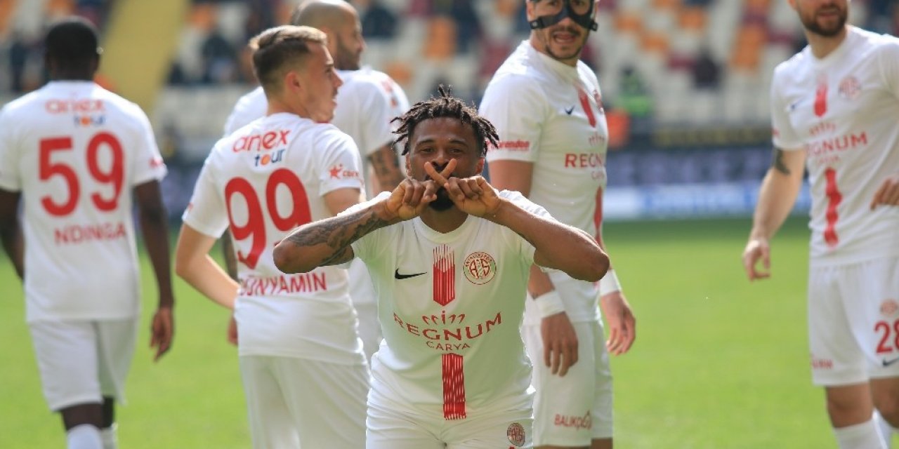 Antalyaspor’da Fredy’den büyük çıkış