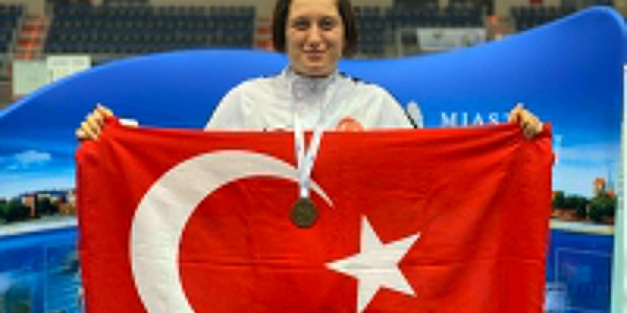 Özel sporcu Fatma Damla Altın, pentatlonda dünya şampiyonu oldu
