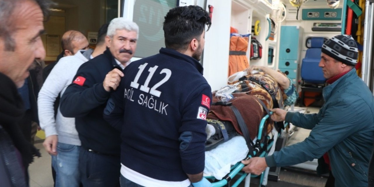 Siirt’te araç şarampole devrildi: 3 yaralı