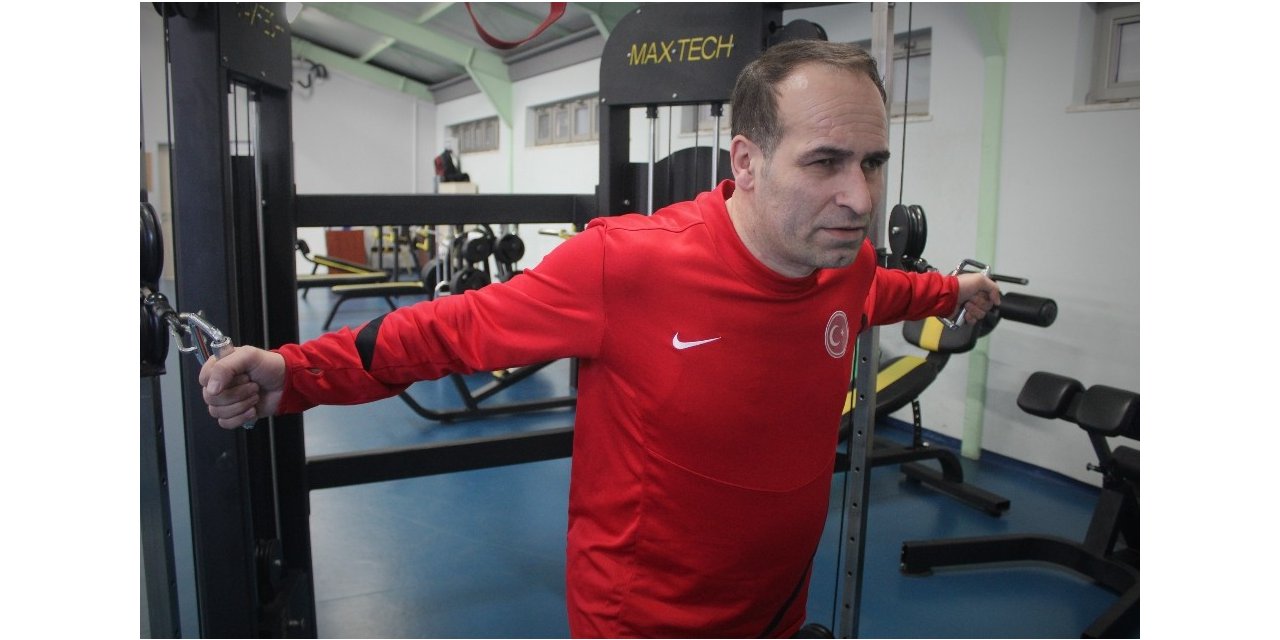 Görme engelini judoyla aştı, azmiyle onlarca insana umut oluyor