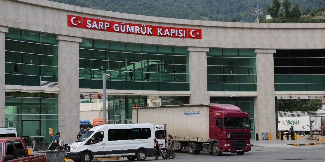 Sarp Sınır Kapısı’ndan 2019 yılında 6 milyon 796 bin 726 yolcu giriş-çıkış yaptı