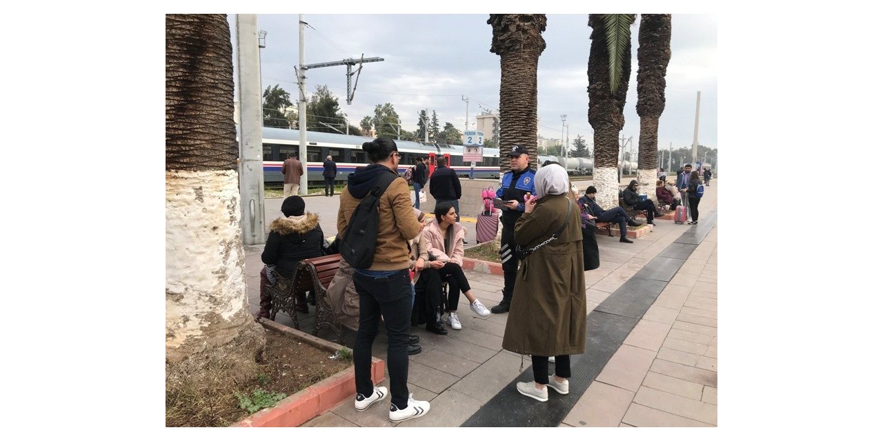 Polis, tren garlarında vatandaşları uyarıyor
