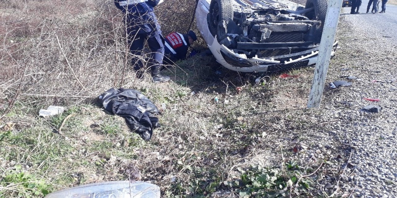 Edirne’de kaçak göçmenleri taşıyan araç kaza yaptı: 8 yaralı