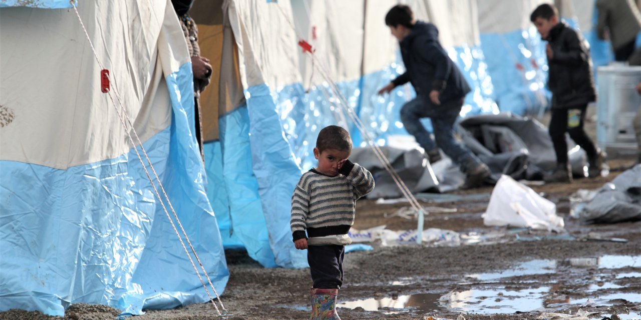 Van'daki depremzedelerin yaraları sarılıyor