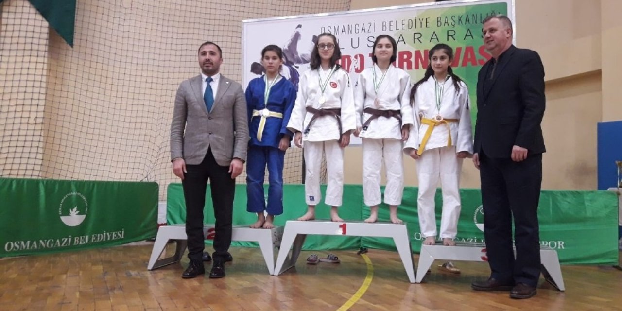 Yunusemreli judocular Bursa’da madalyaları topladı