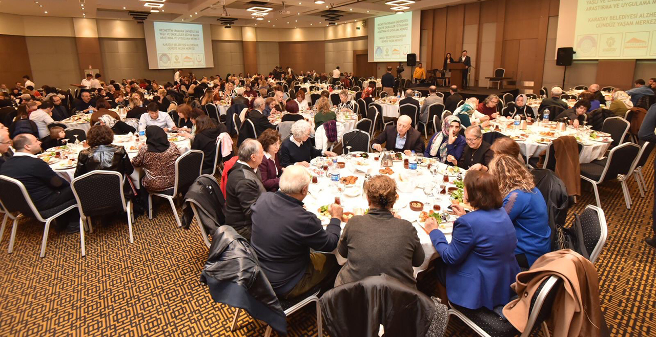 Konya'da Alzaymır gönüllüleri buluşması