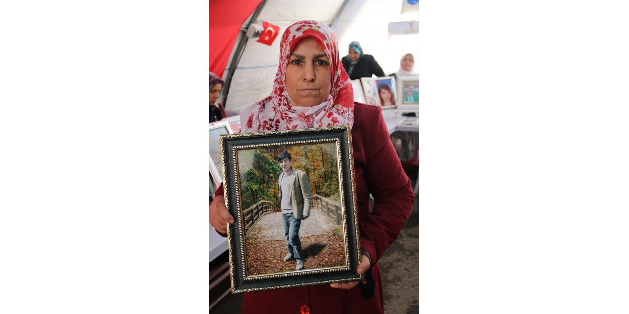 Diyarbakır annelerinin oturma eylemine bir aile daha katıldı