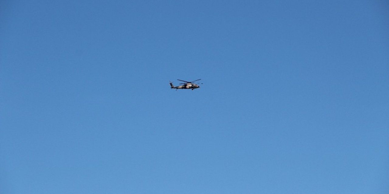 Suriye sınırında askeri helikopter hareketliliği