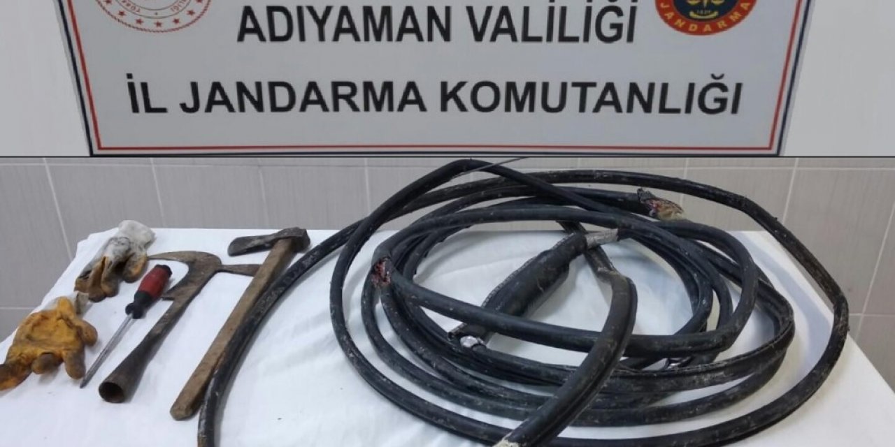Besni’de suçüstü yakalanan kablo hırsızları tutuklandı