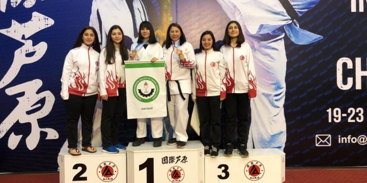 Avrupa Şampiyonası’ndan 2 Bronz Madalya