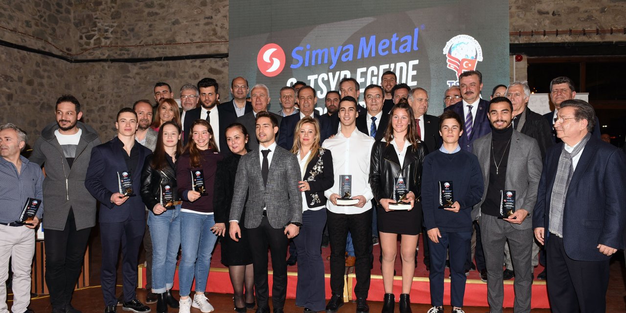 8. TSYD Ege'de Yılın Spor Ödülleri sahiplerine verildi