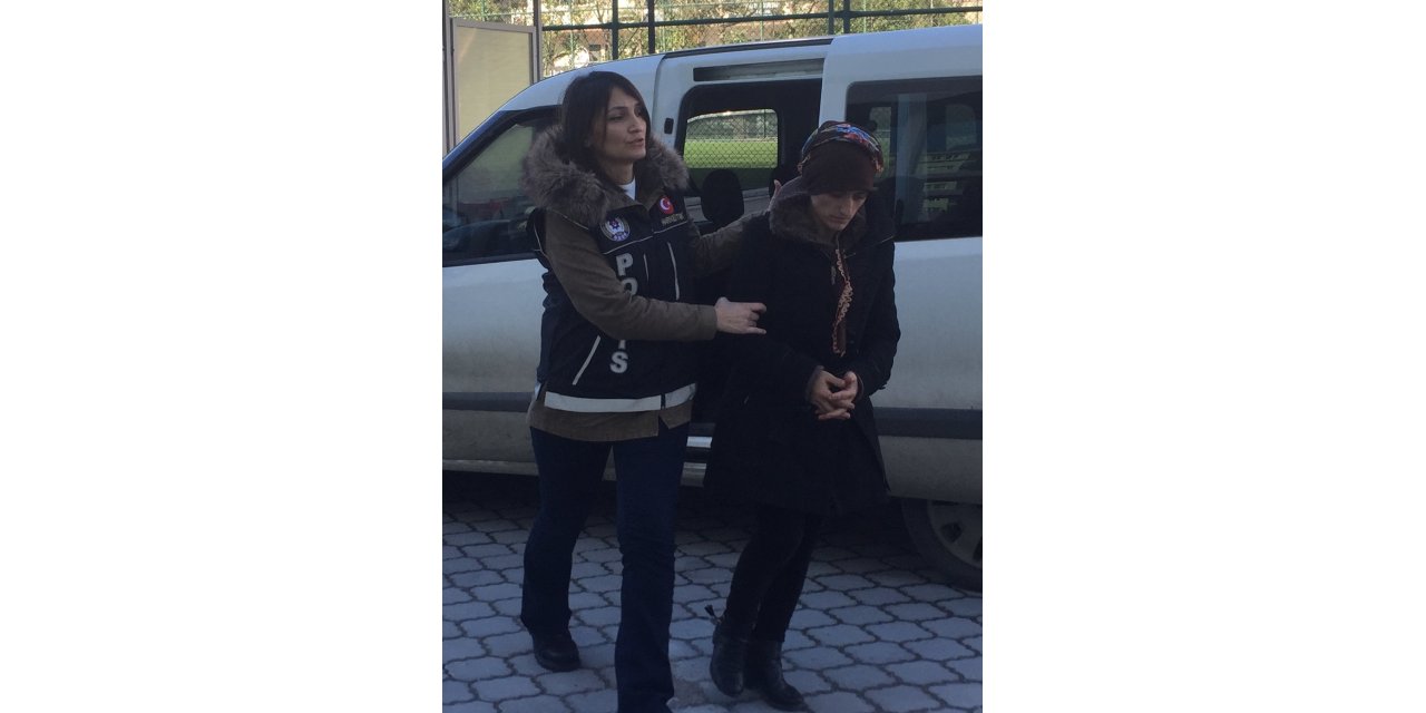 GÜNCELLEME - Samsun'da uyuşturucu operasyonunda gözaltına alınan 5 kişiden 3'ü tutuklandı