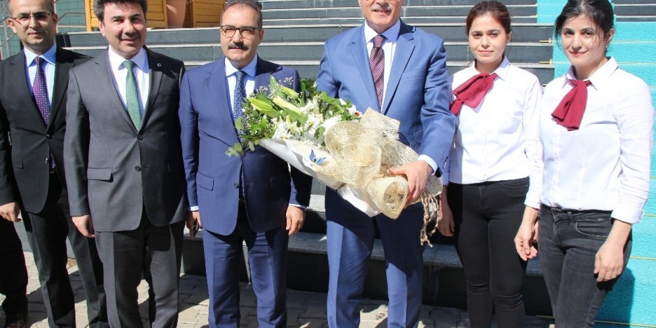 Kilis’te "28 Şubat’tan 2023 Türkiye’sine" konulu konferans