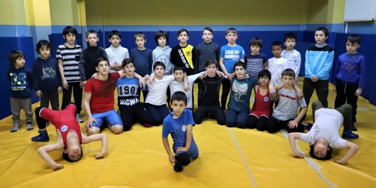 Ücretsiz Spor Okulları ata sporu güreşi sevdiriyor