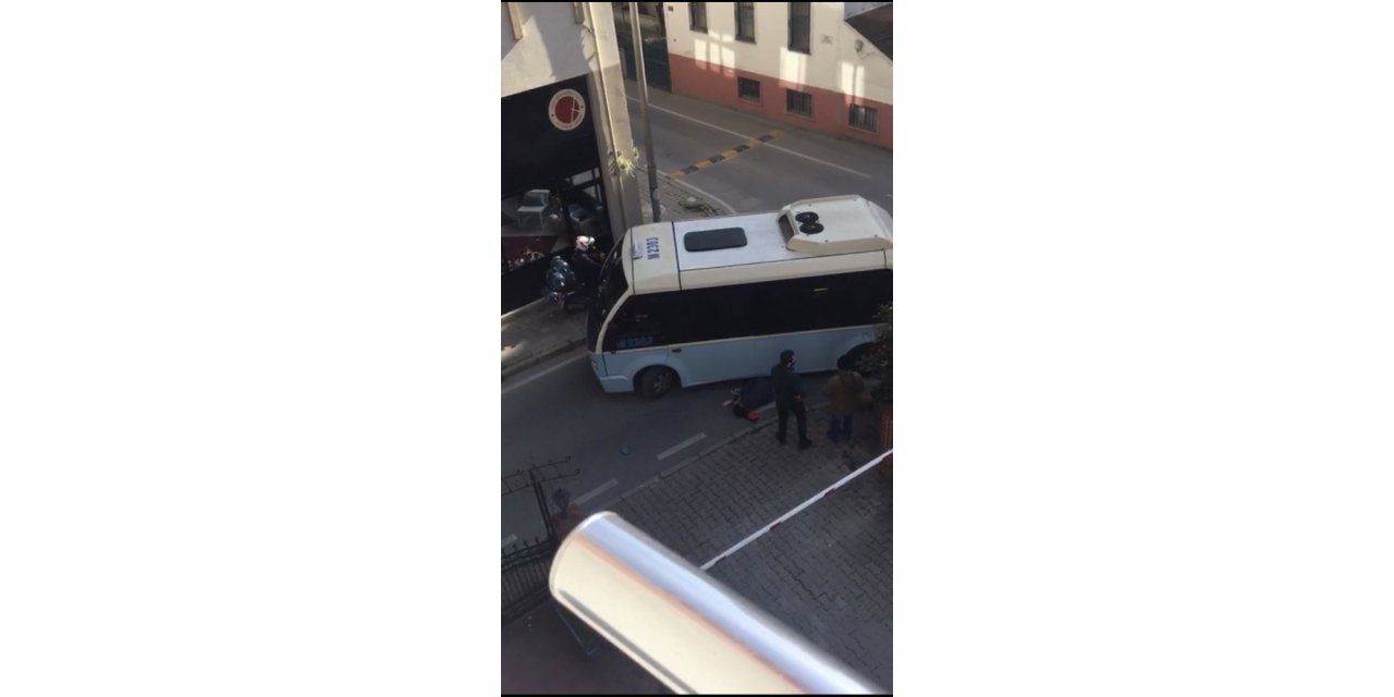 Kadıköy’de hatlı minibüs dehşeti kamerada