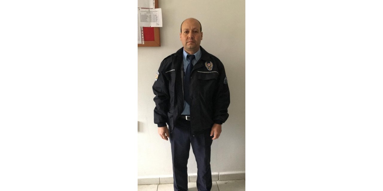 Sahte polis, gerçek polise yakalandı