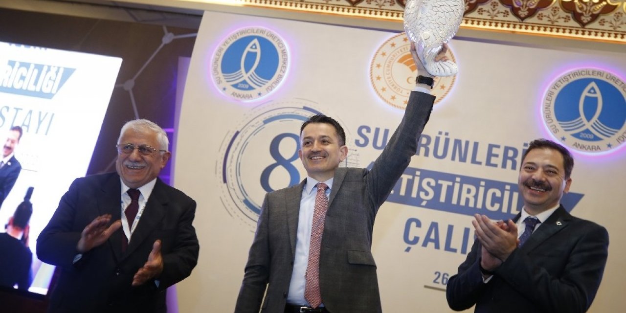 Bakan Pakdemirli: "Yerli balık tüketilmesinde ev hanımlarını kazanmalıyız"