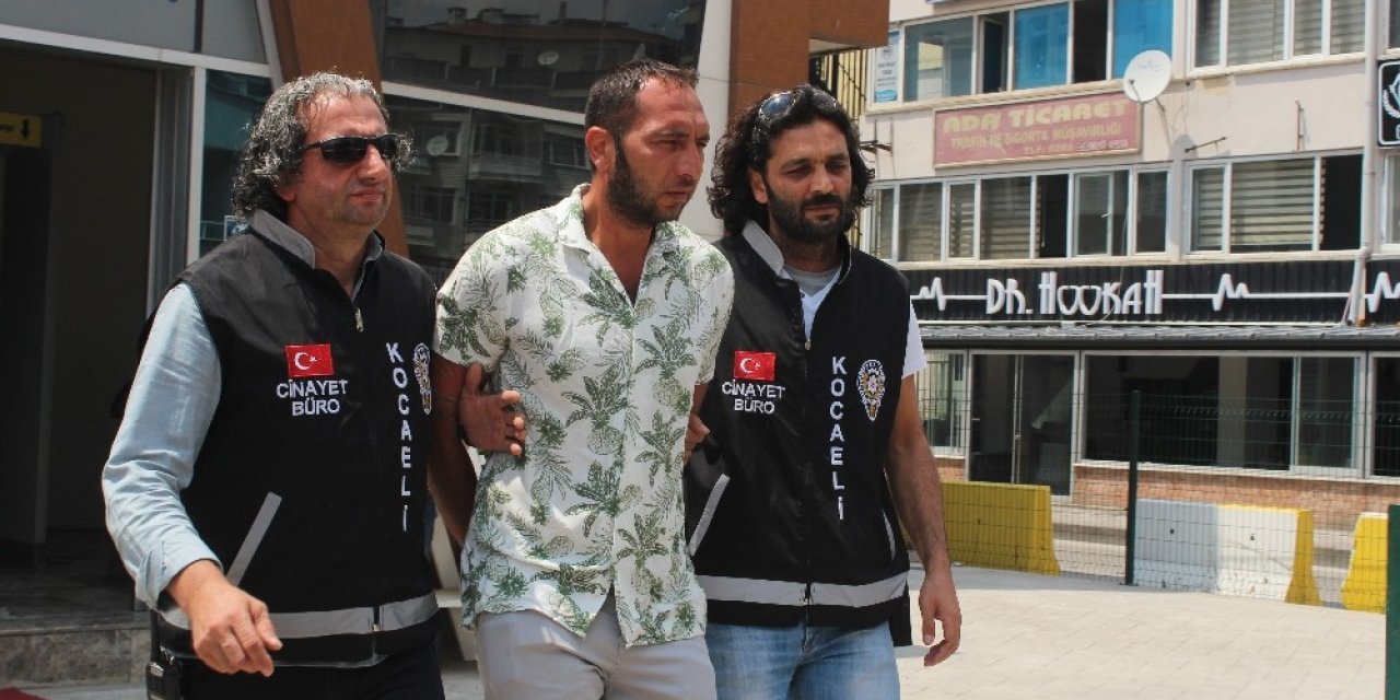 Lüks villada iş adamını oğlu ile uyurken öldüren şahıs hakim karşısına çıktı