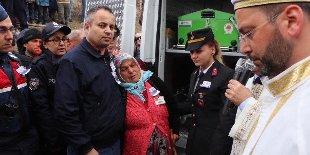 İdlib şehidi son yolculuğuna uğurlandı