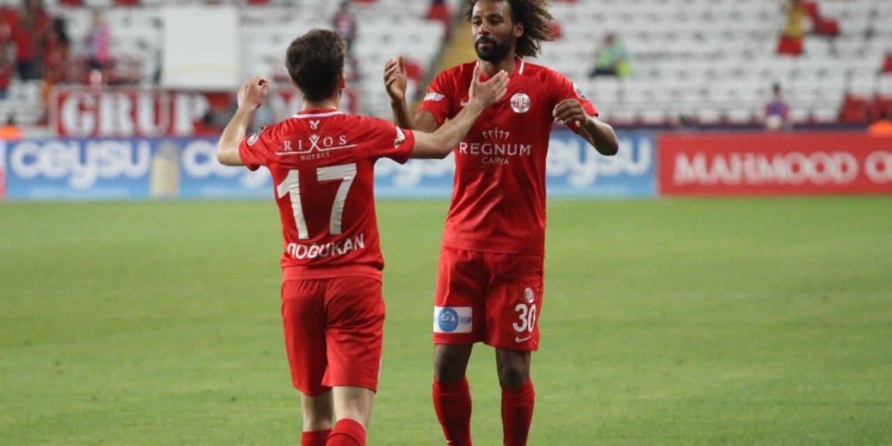 Antalyaspor’da Sangare dönüyor