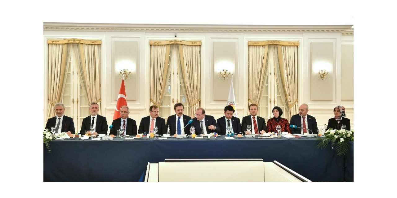 Bursalı vekiller TOBB`da bir araya geldi