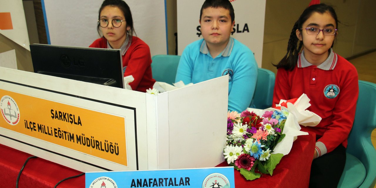 Şarkışla'da ortaokullar arası bilgi yarışması yapıldı