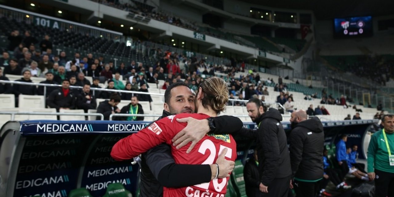 Bursasporlu futbolcular, Koşukavak ile hasret giderdi