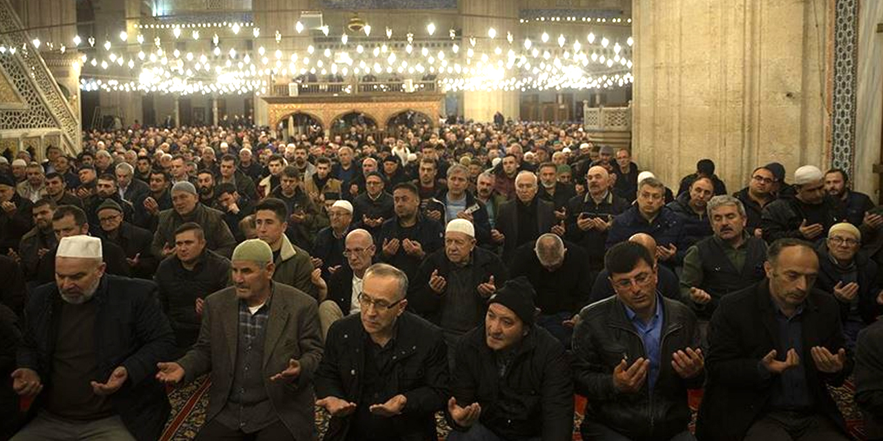 Üç ayların ilk kandili: Kalpleri ramazana hazırlayan Regaip