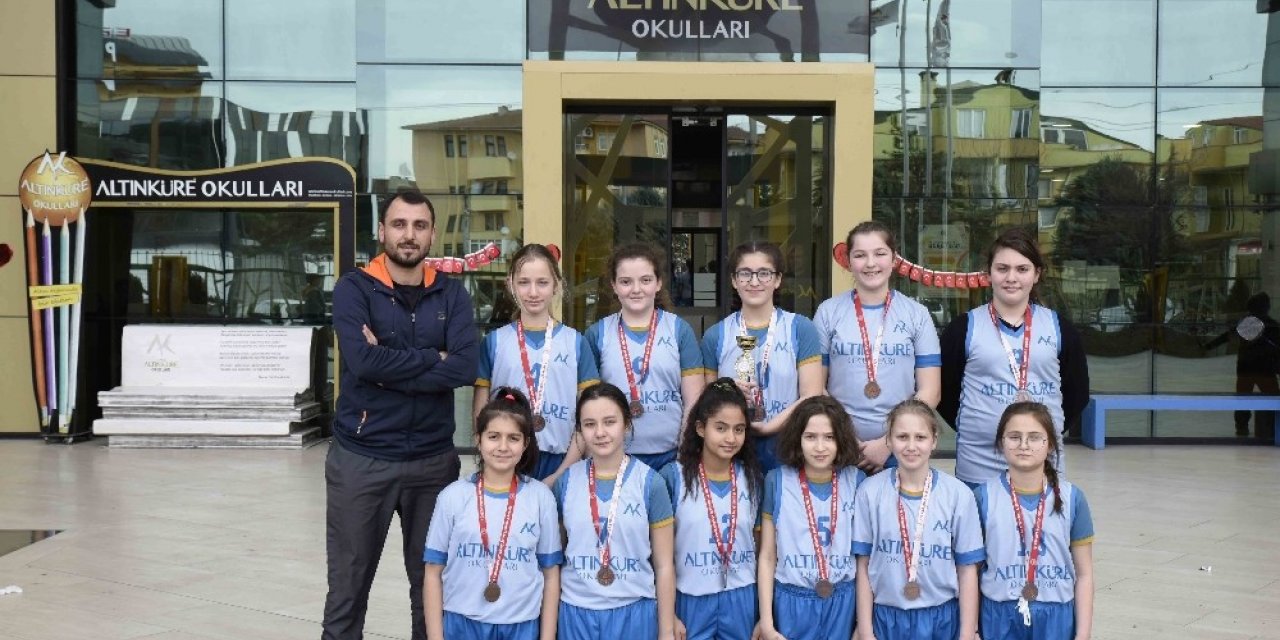 Altınküre’nin basketbolcuları turnuvada 4’üncü oldu