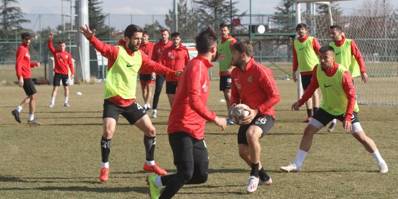 Eskişehirspor maç saatini beklemeye geçti