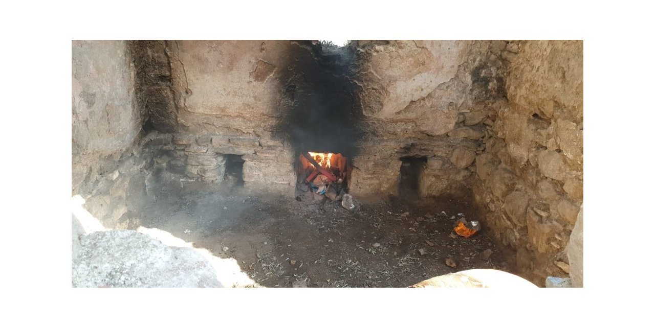 Bakır için tarihî hamama zarar verdiler