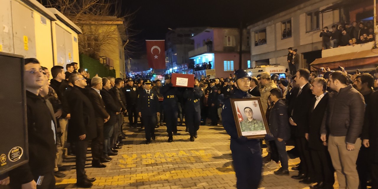 İdlib şehidi sözleşmeli er Cuma Bağatur son yolculuğuna uğurlandı