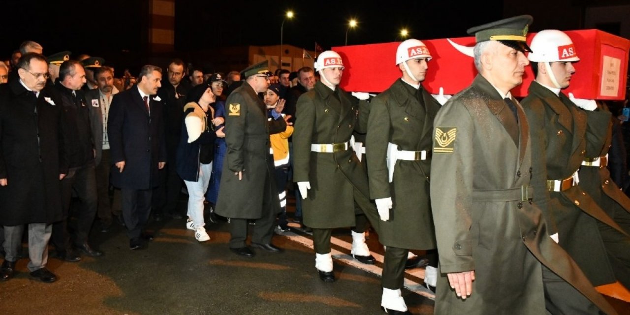 İdlip şehidi memleketi Samsun’da göz yaşı içinde karşılandı