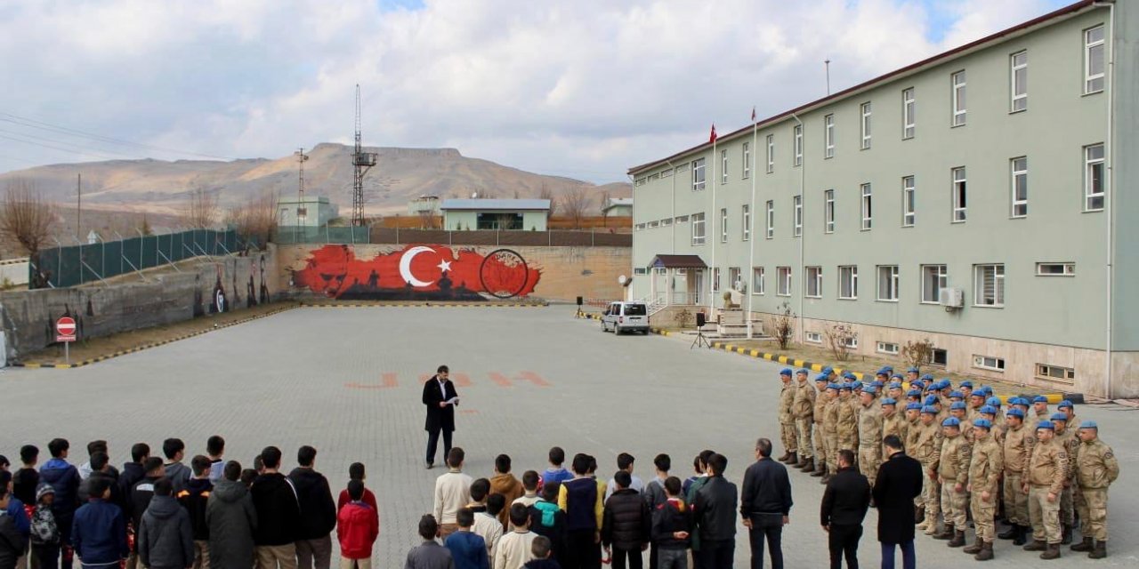 Türkiye Mehmetçik için tek yürek oldu