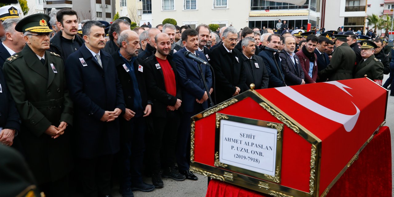 İdlib şehidi Uzman Onbaşı Ahmet Alpaslan son yolculuğuna uğurlandı
