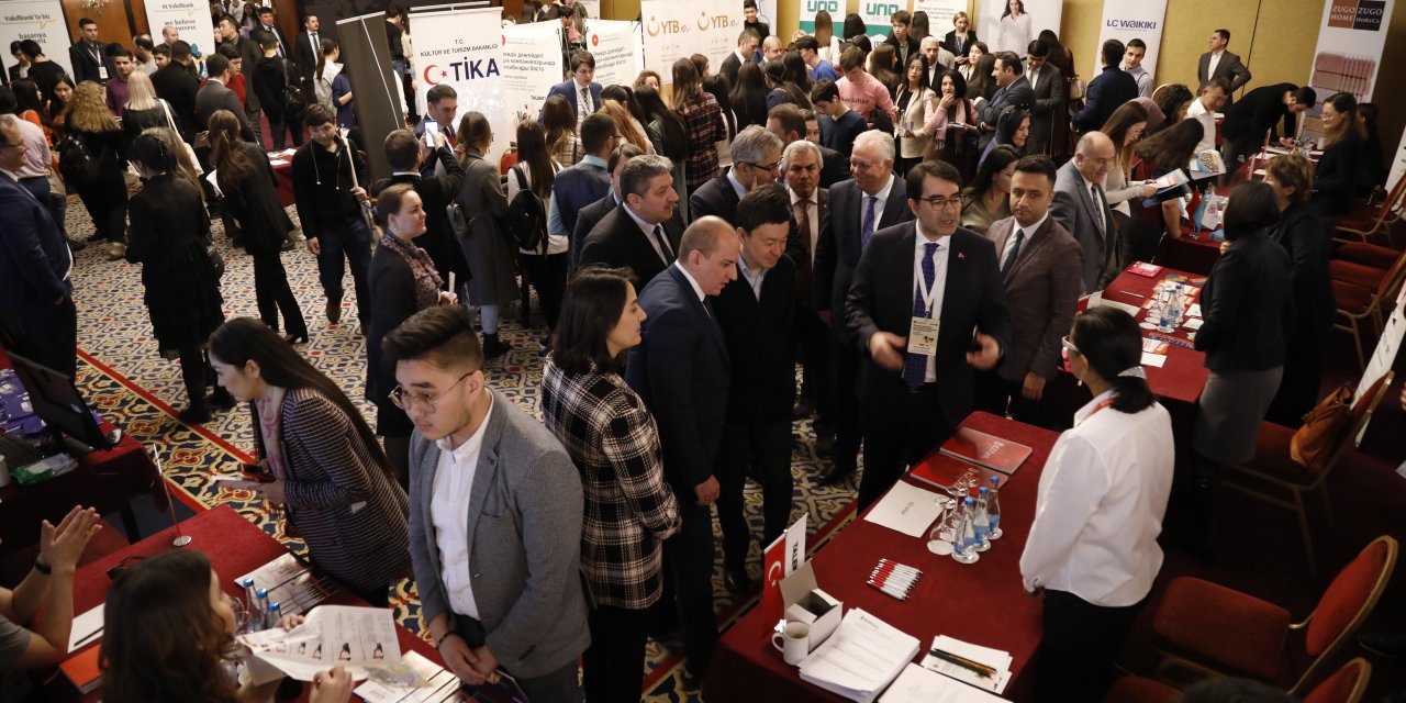 Kazakistan'da "Talent For Biz" kariyer fuarı düzenlendi