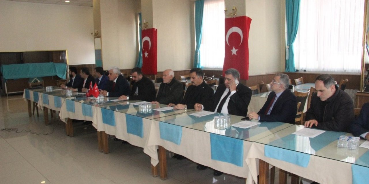 Suriye sınırında siyasi partiler İdlip için tek yürek oldu