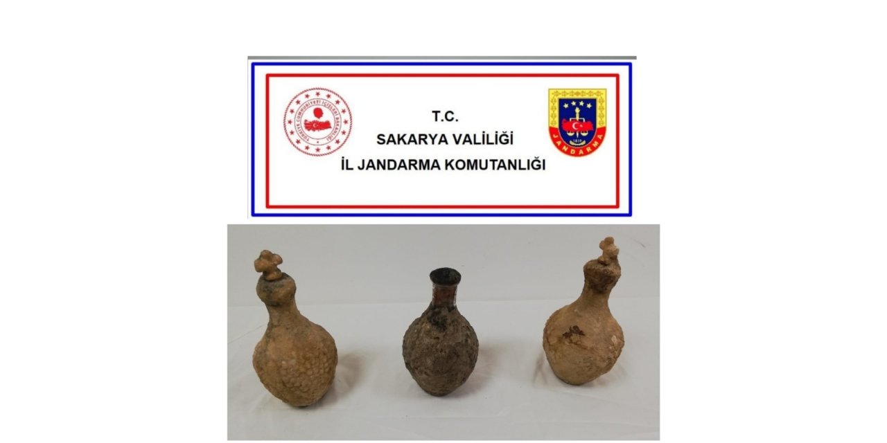Üç adet tarihi toprak testi ele geçirildi
