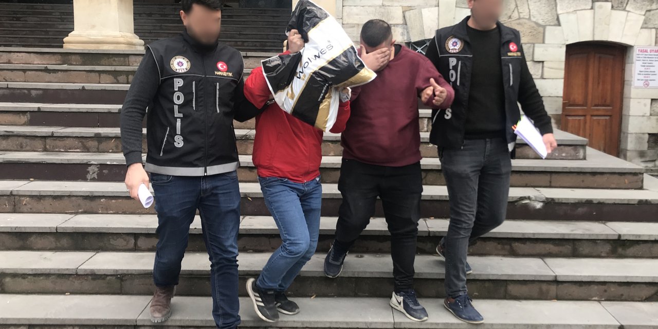 Kütahya'da yakalanan 2 uyuşturucu şüphelisi tutuklandı