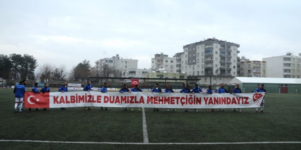 Cizrespor’dan Mehmetçiğe pankartlı destek